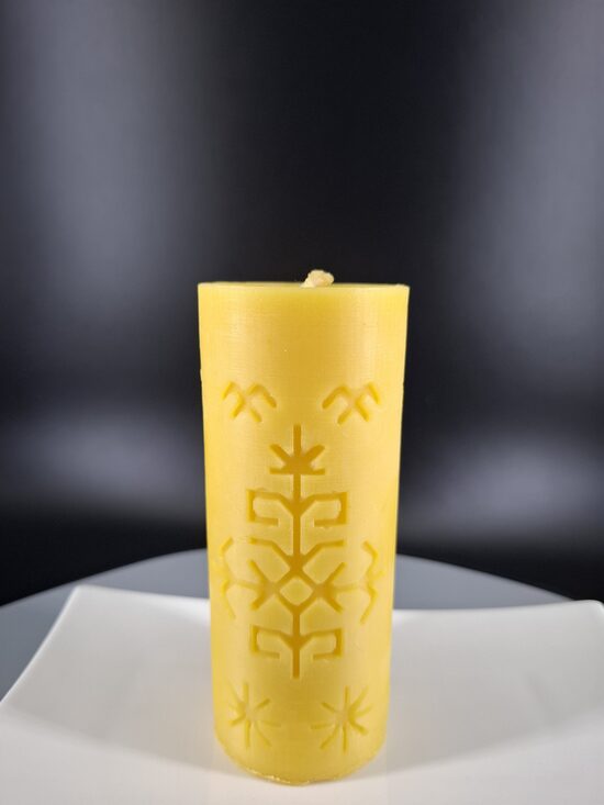 Veselības bišu vaska svece – Austras koks, Jumis un Saules spēks (Pavasaris) (Nr:118)