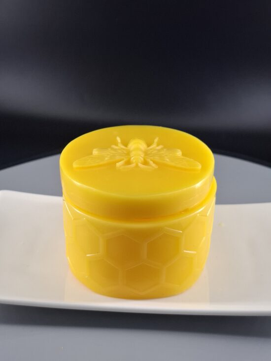 Bišu vaska podiņš ar šunu un Bitīti 	Nr.301